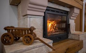 Apartmani Lara Modrus-Kuca Za Odmor